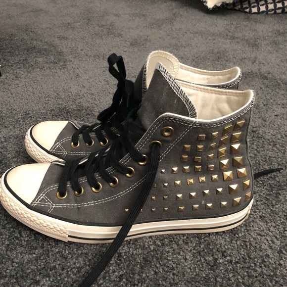 grey studded converse